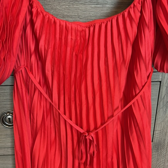Express | Red Pleated Off-Shoulder Mini Dress | XS - Picture 3 of 9